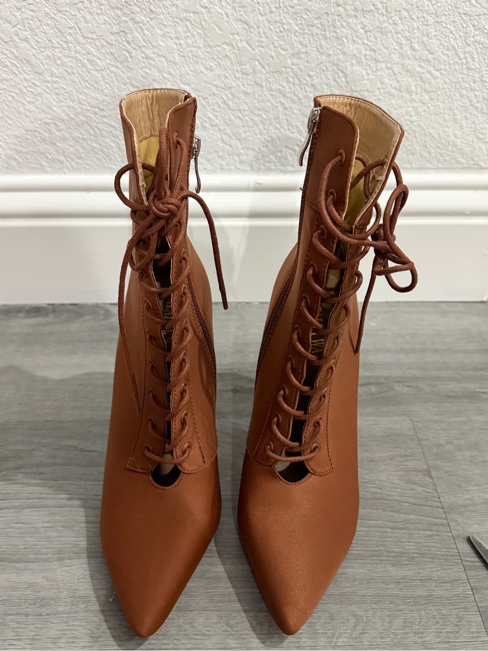 Women's Brown Lace-Up Pointed Ankle Boots